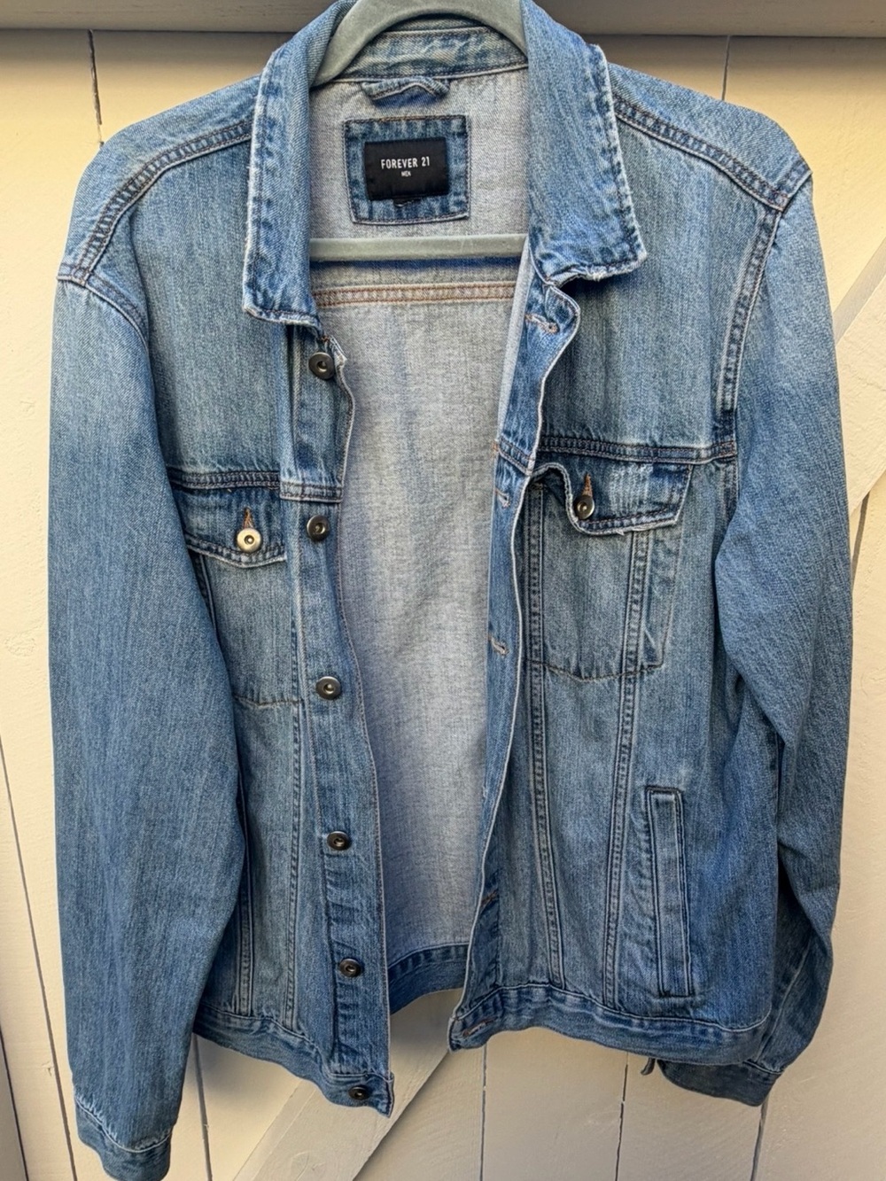 Forever 21 mens Light Wash Denim Jacket - Blue size XL